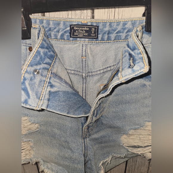 Abercrombie & Fitch Women’s Annie High Rise Jean Denim Shorts Distressed Size 8 - Picture 4 of 4